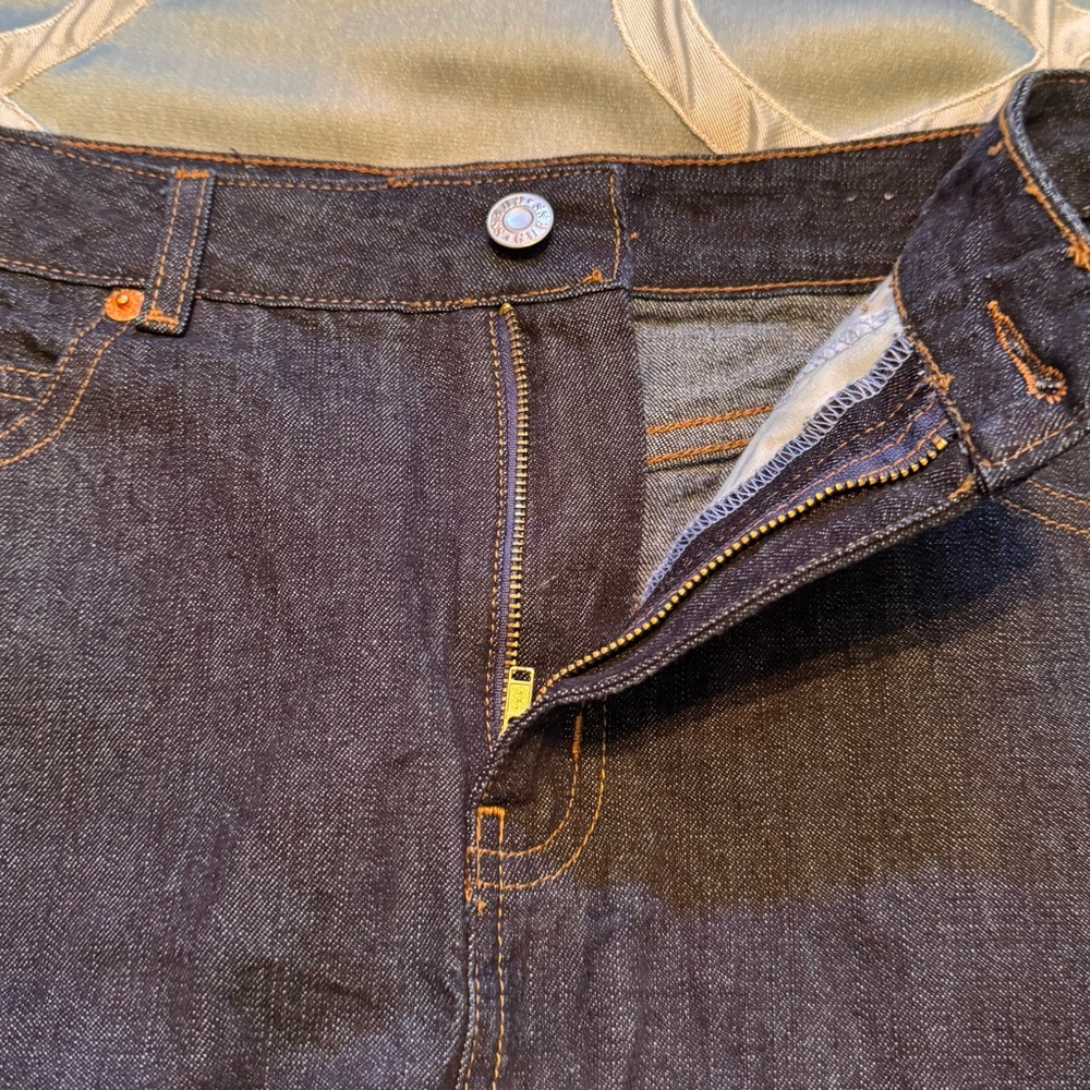 VTG Authentic GUESS Women's Press Denim Blue Skirt. Size 16 (Waist 14”). - Picture 3 of 11
